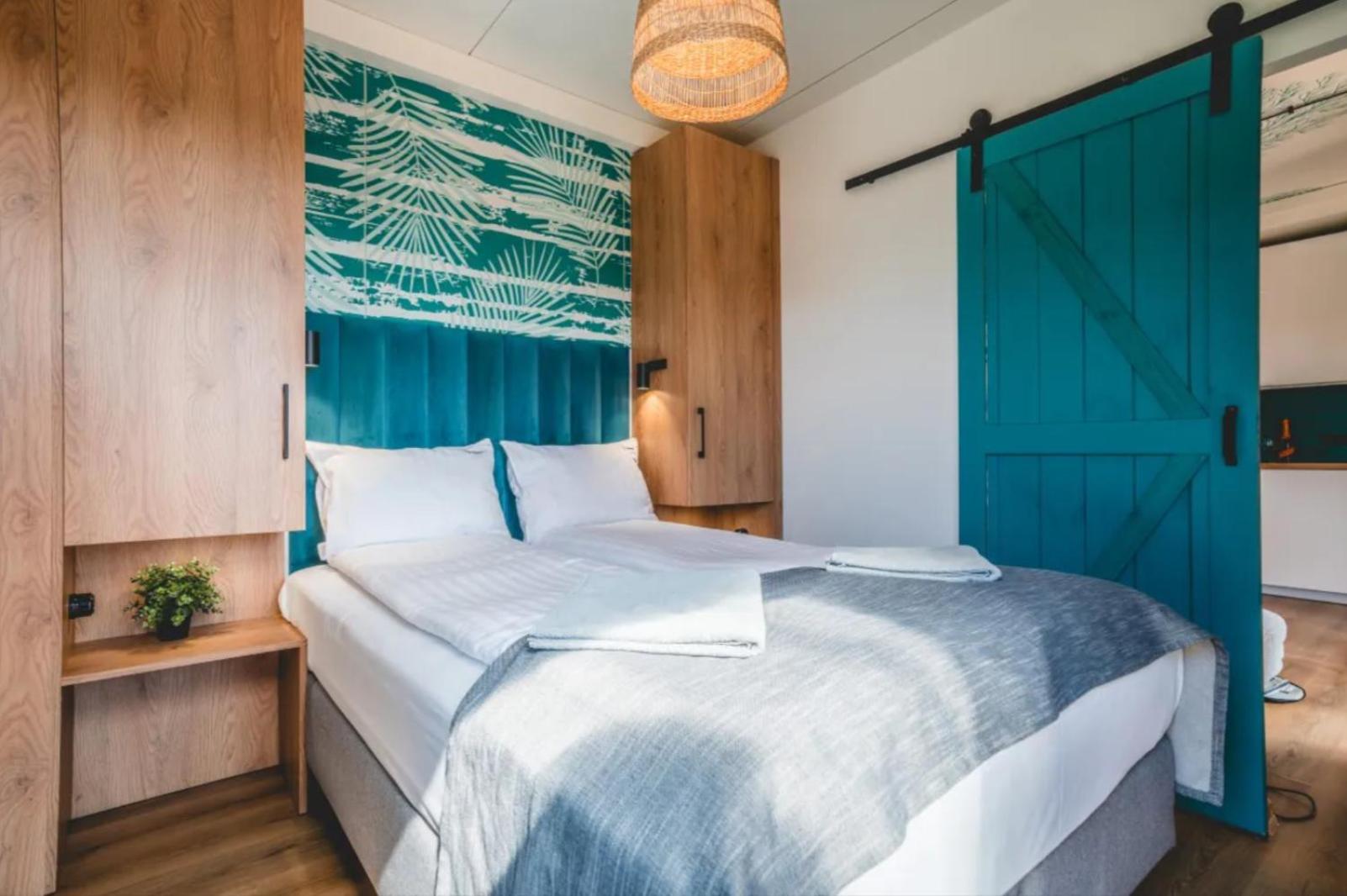 Rresort Holiday Homes Ревал Екстериор снимка