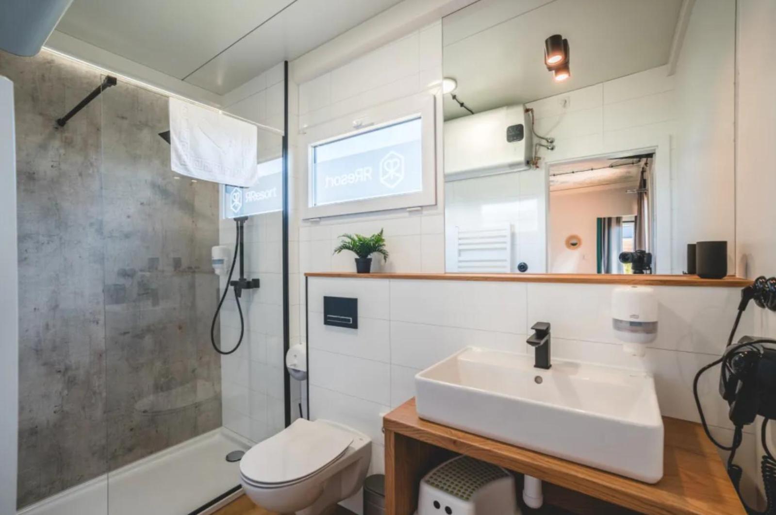 Rresort Holiday Homes Ревал Екстериор снимка