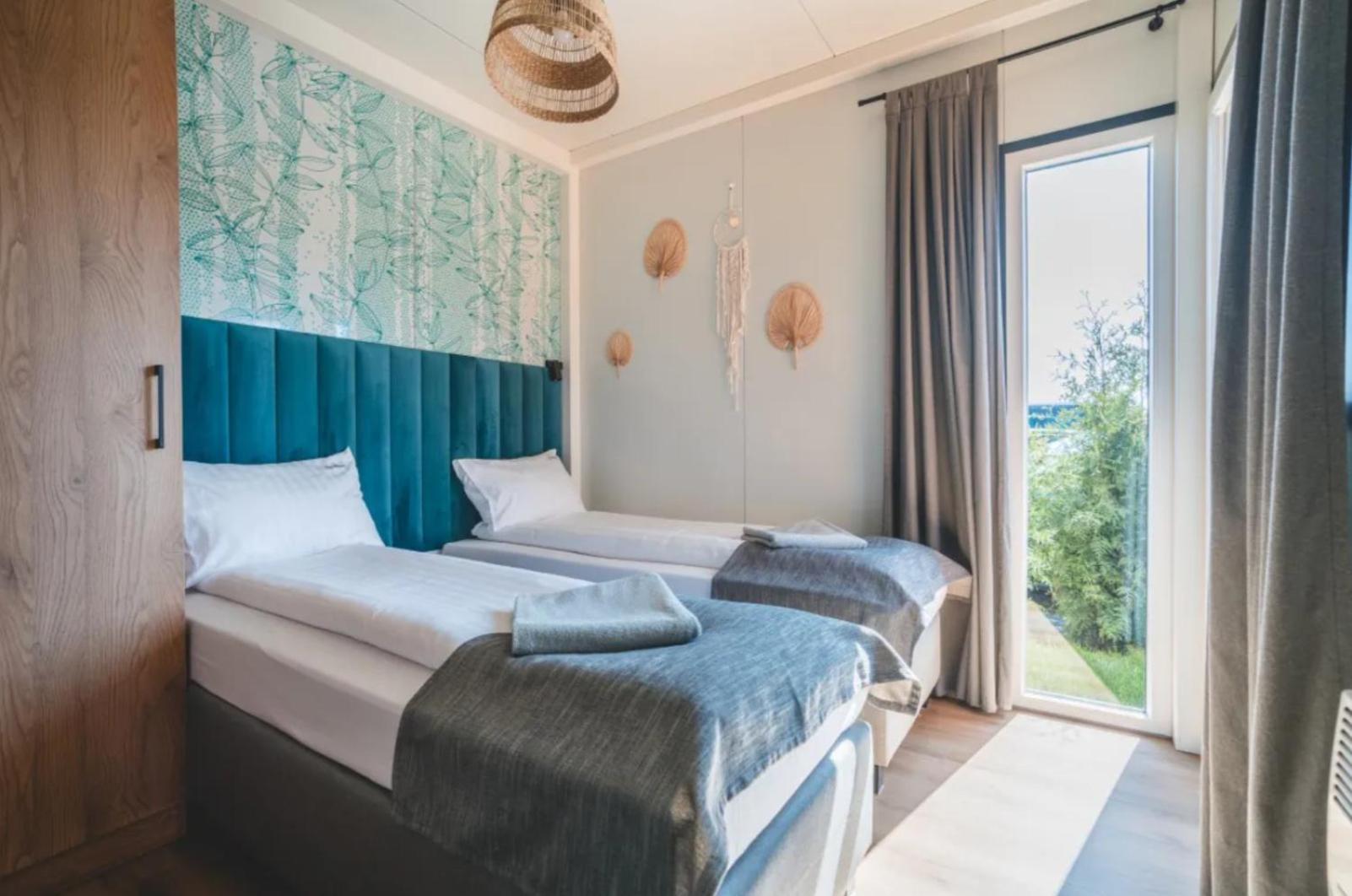 Rresort Holiday Homes Ревал Екстериор снимка