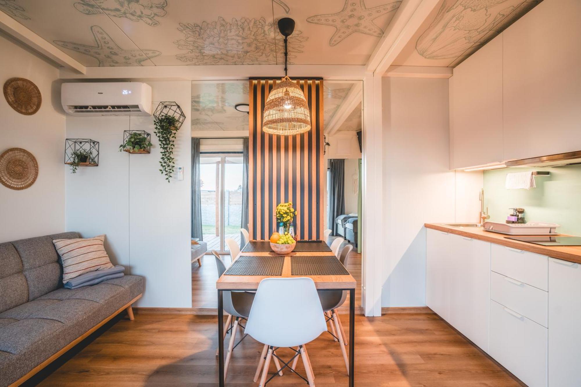 Rresort Holiday Homes Ревал Екстериор снимка
