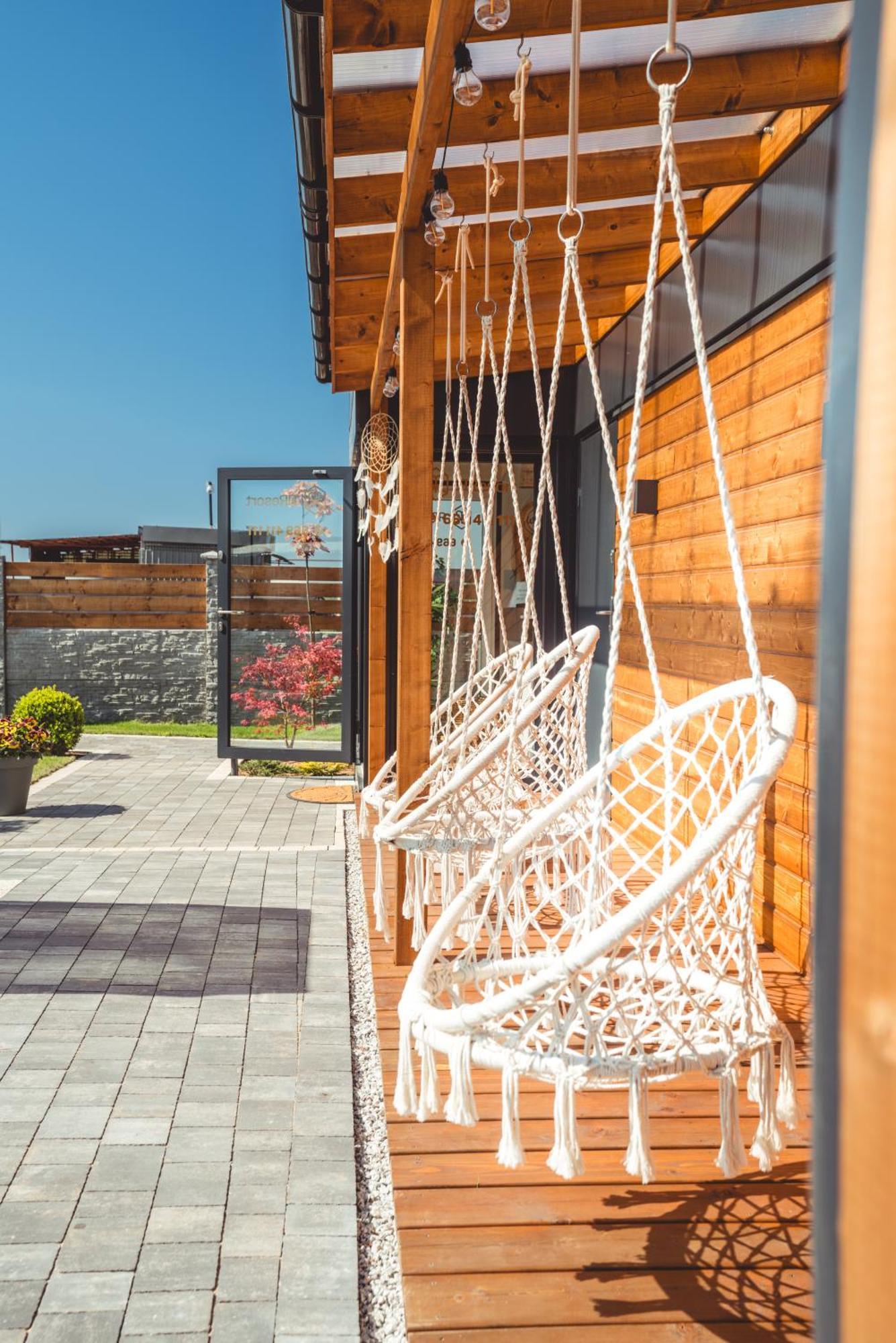 Rresort Holiday Homes Ревал Екстериор снимка